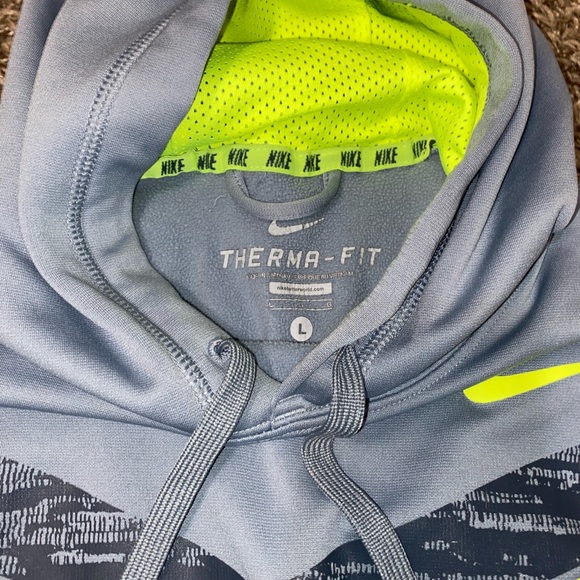 Men’s Nike Dri fit Hoodie - Picture 2 of 2